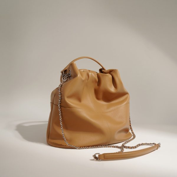 0e86f533-a2d8-451e-b031-1d8b4fc5a222.jpg Large Capacity Commuter Shoulder Crossbody Chain Bag