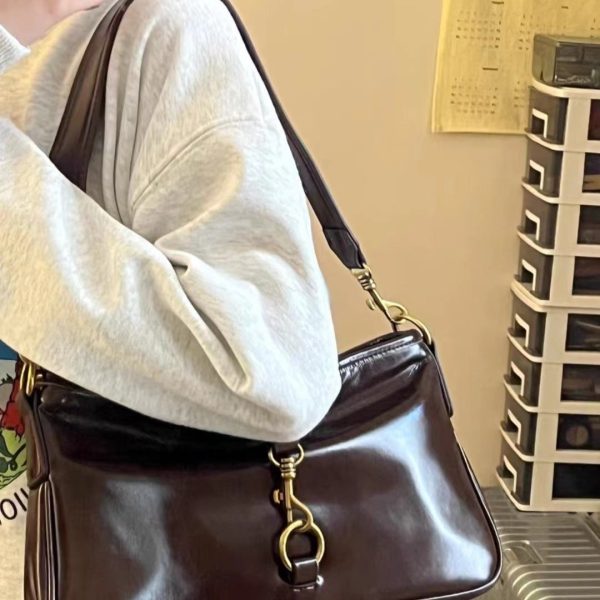 28390abf-505a-4bf9-9d1a-e1727cf4aa55.jpg Commuter Underarm Bag All-match Solid Color Crossbody