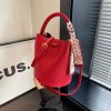 2a4d6fde-0826-48e4-aeef-7da3a2a85ace.jpg Large Capacity Commuter Bag Vegetable Basket Fashionable Portable Crossbody