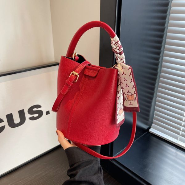 2a4d6fde-0826-48e4-aeef-7da3a2a85ace.jpg Large Capacity Commuter Bag Vegetable Basket Fashionable Portable Crossbody