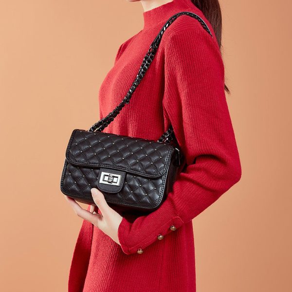 828a8236-5f52-4ca2-b520-092dbec1d0fc.jpg Genuine Leather Rhombus Chain Shoulder Bag