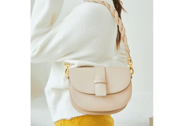 83d888c1-8118-428f-b7a9-708bae671d3f.jpg Women's Leather Round Casual Shoulder Crossbody Bag